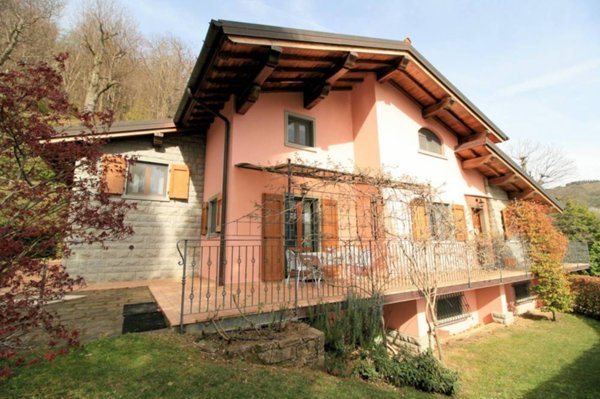 casa indipendente in vendita ad Abetone Cutigliano in zona Abetone