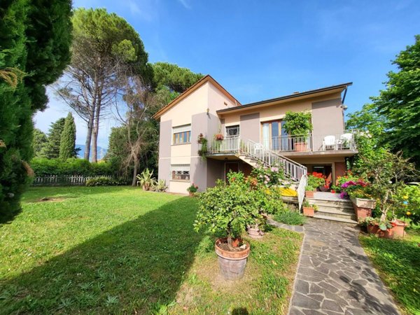 casa indipendente in vendita ad Abetone Cutigliano in zona Melo