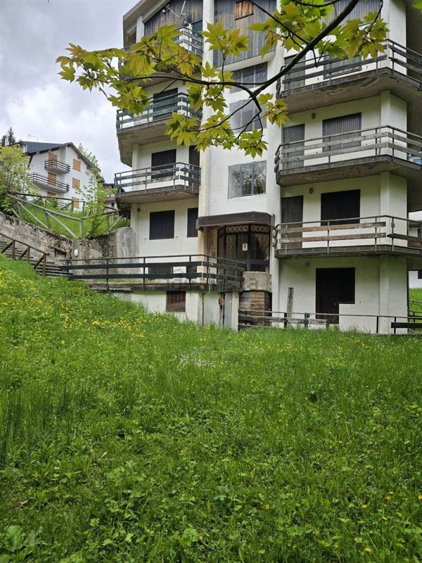 appartamento in vendita ad Abetone Cutigliano in zona Le Regine