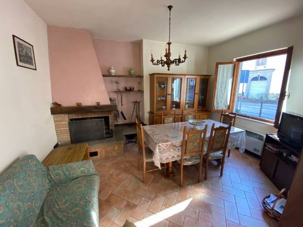casa indipendente in vendita ad Abetone Cutigliano in zona Pianosinatico