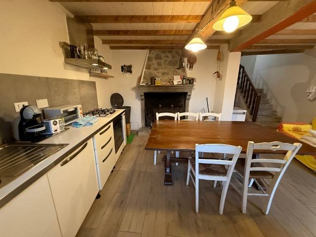 casa indipendente in vendita ad Abetone Cutigliano in zona Pianosinatico
