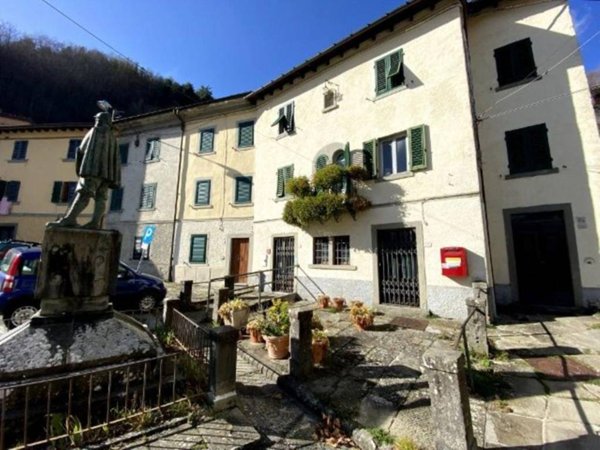 casa indipendente in vendita ad Abetone Cutigliano in zona Pianosinatico
