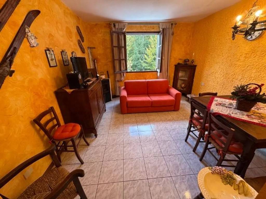 appartamento in vendita ad Abetone Cutigliano in zona Pian di Novello