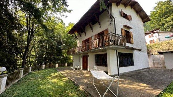casa indipendente in vendita ad Abetone Cutigliano