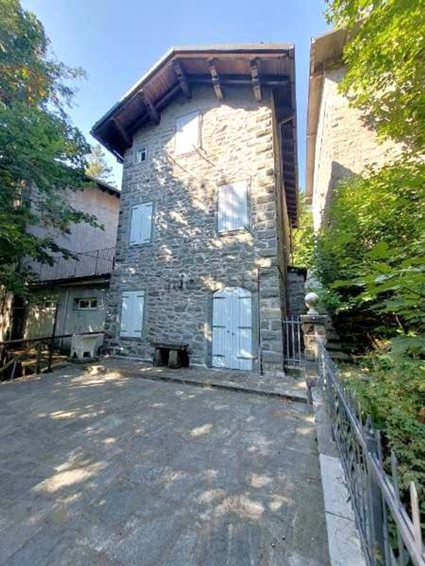 casa indipendente in vendita ad Abetone Cutigliano in zona Abetone