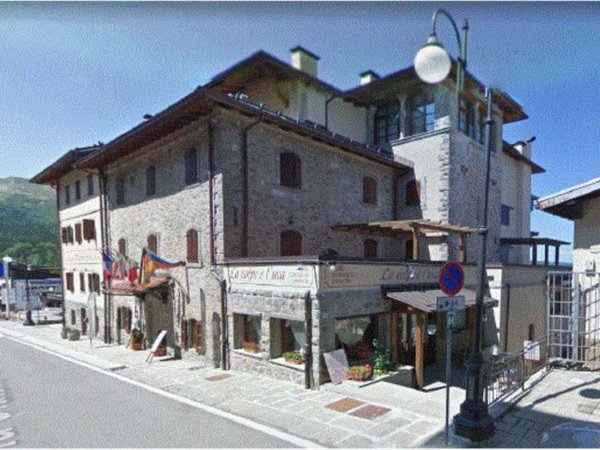 negozio in vendita ad Abetone Cutigliano in zona Abetone