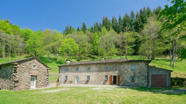 casale in vendita ad Abetone Cutigliano in zona Abetone