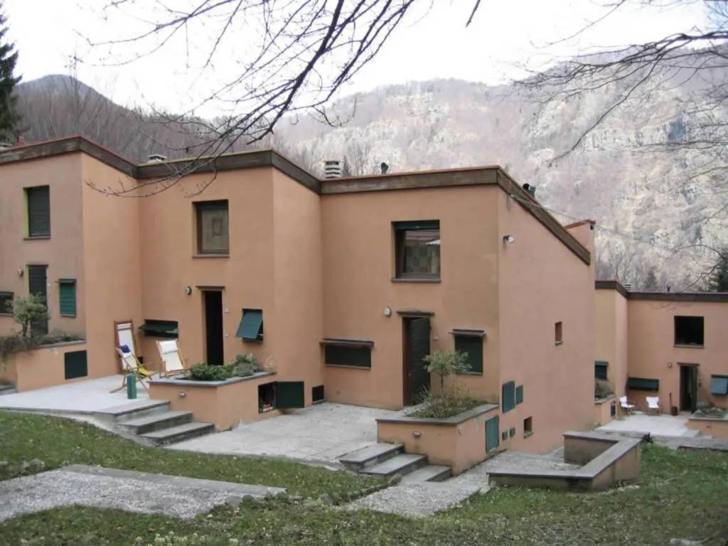 casa indipendente in vendita ad Abetone Cutigliano in zona Pian di Novello