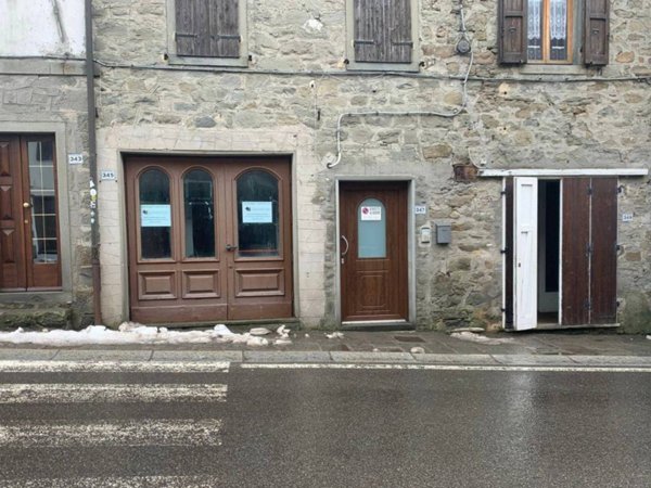 negozio in vendita ad Abetone Cutigliano in zona Abetone