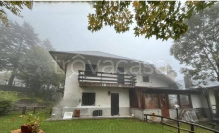 casa indipendente in vendita ad Abetone Cutigliano