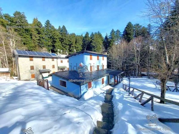 casa indipendente in vendita ad Abetone Cutigliano in zona Abetone