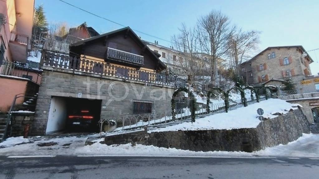 casa indipendente in vendita ad Abetone Cutigliano in zona Abetone