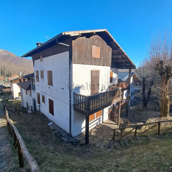 appartamento in vendita ad Abetone Cutigliano in zona Le Regine