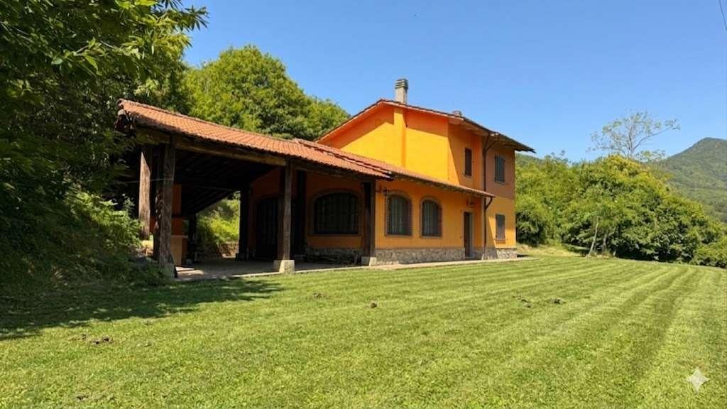 pentavano in vendita ad Abetone Cutigliano in zona Cutigliano