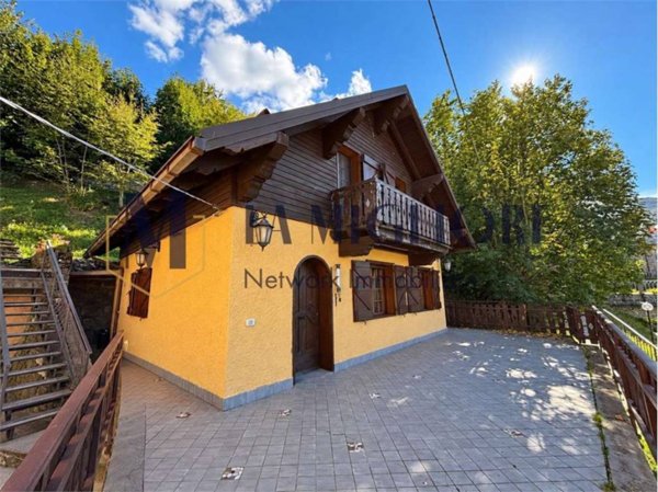 casa indipendente in vendita ad Abetone Cutigliano in zona Abetone