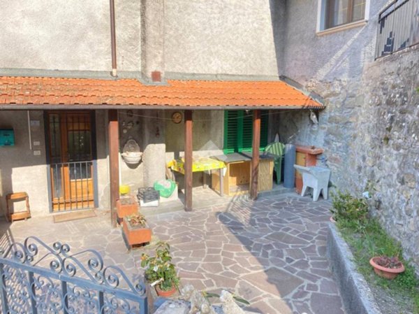casa indipendente in vendita a San Marcello Piteglio in zona Popiglio