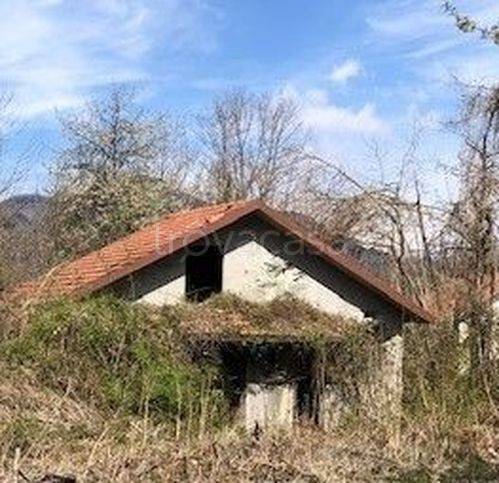 casa indipendente in vendita a San Marcello Piteglio in zona Lolle