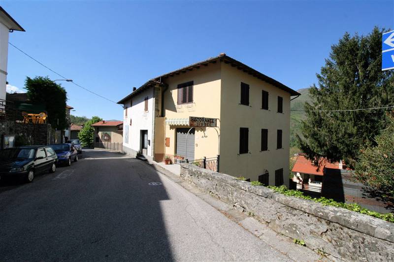 negozio in vendita a San Marcello Piteglio in zona Lizzano