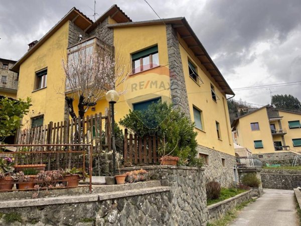 casa indipendente in vendita a San Marcello Piteglio in zona Popiglio