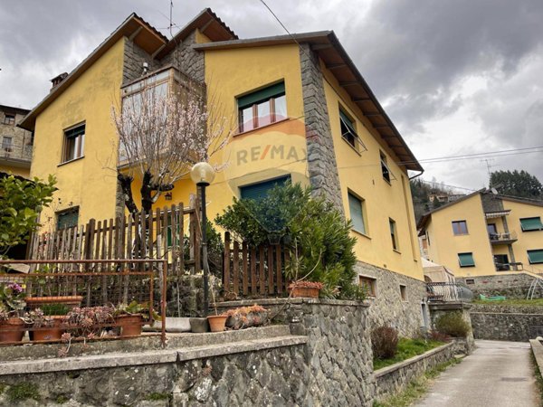 casa indipendente in vendita a San Marcello Piteglio in zona Popiglio
