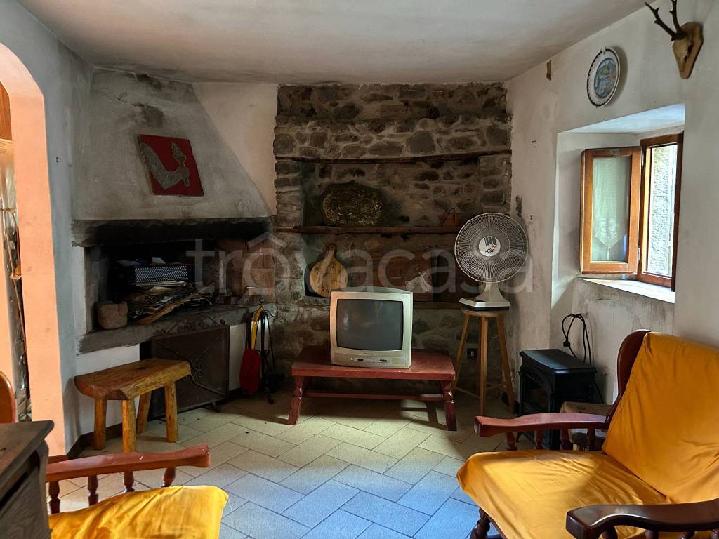 casa indipendente in vendita a San Marcello Piteglio in zona Calamecca