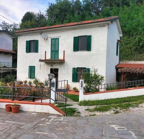 casa indipendente in vendita a San Marcello Piteglio