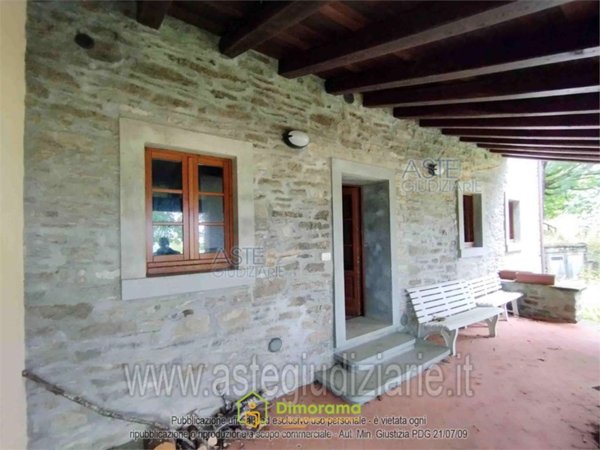 casa indipendente in vendita a San Marcello Piteglio in zona Lizzano
