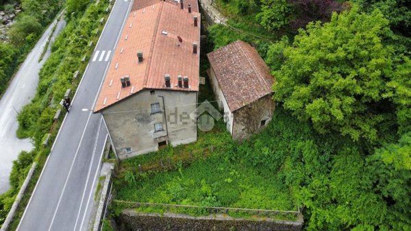 casa indipendente in vendita a San Marcello Piteglio in zona La Lima