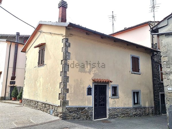 casa indipendente in vendita a San Marcello Piteglio in zona Prunetta