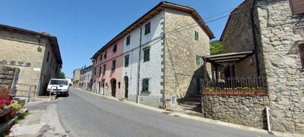 intera palazzina in vendita a San Marcello Piteglio in zona Prunetta
