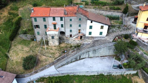 casa indipendente in vendita a San Marcello Piteglio in zona Popiglio