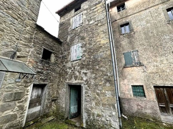 casa indipendente in vendita a San Marcello Piteglio