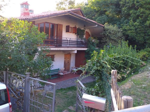 casa indipendente in vendita a San Marcello Piteglio in zona Maresca