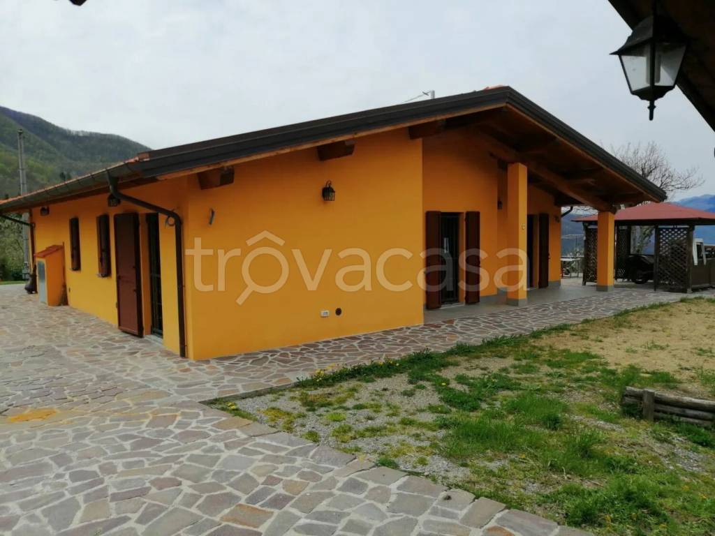 casa indipendente in vendita a San Marcello Piteglio