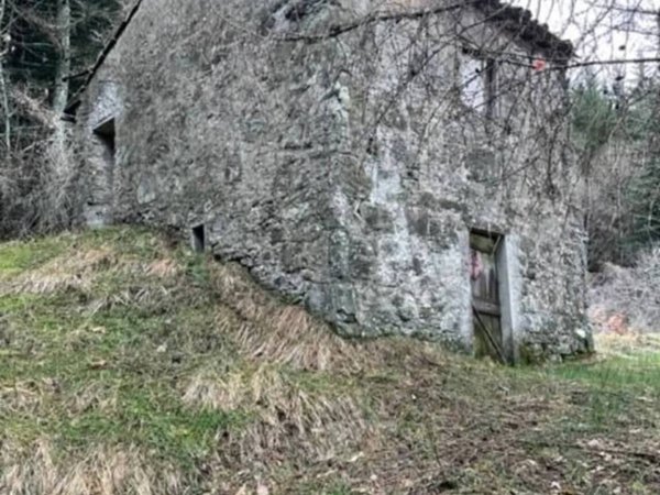 casa indipendente in vendita a San Marcello Piteglio in zona Casa di Monte