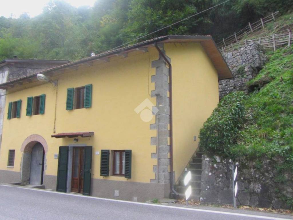 casa indipendente in vendita a San Marcello Piteglio