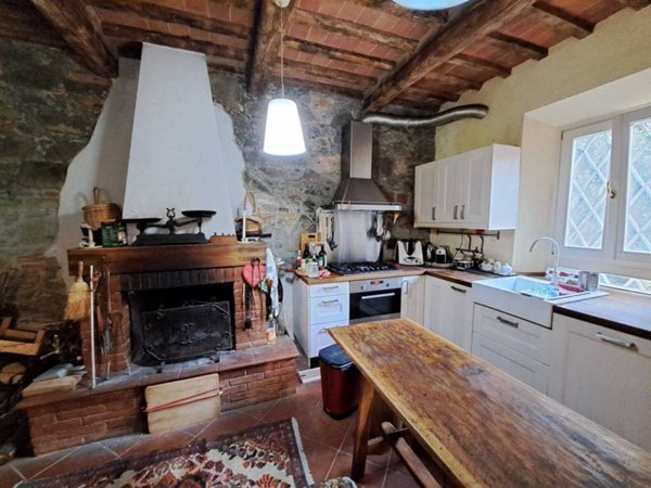 casa indipendente in vendita a San Marcello Piteglio