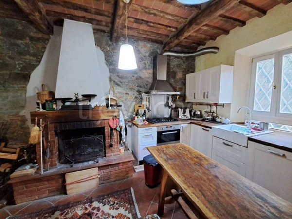 casa indipendente in vendita a San Marcello Piteglio