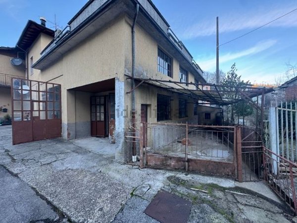 locale di sgombero in vendita a San Marcello Piteglio