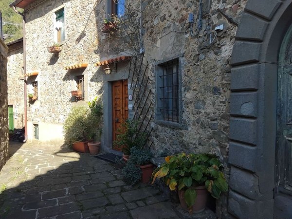 casa indipendente in vendita a San Marcello Piteglio in zona Lanciole
