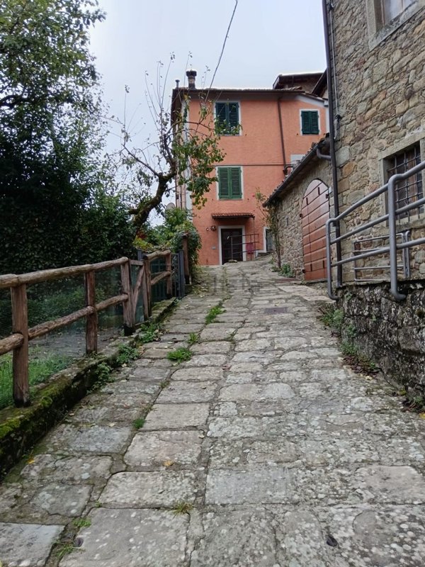 casa indipendente in vendita a San Marcello Piteglio in zona Piteglio