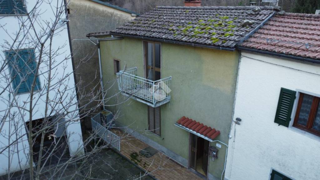casa indipendente in vendita a San Marcello Piteglio in zona Maresca