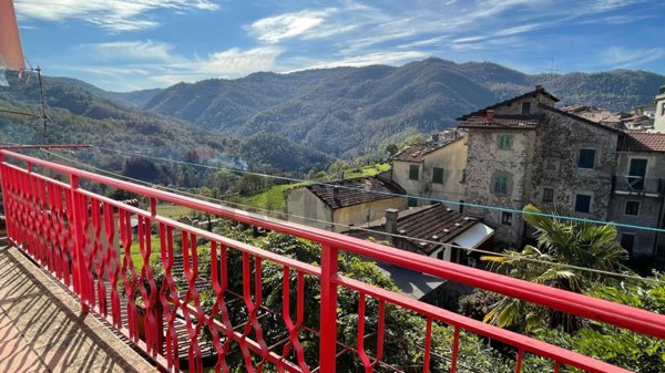 casa indipendente in vendita a San Marcello Piteglio in zona Popiglio