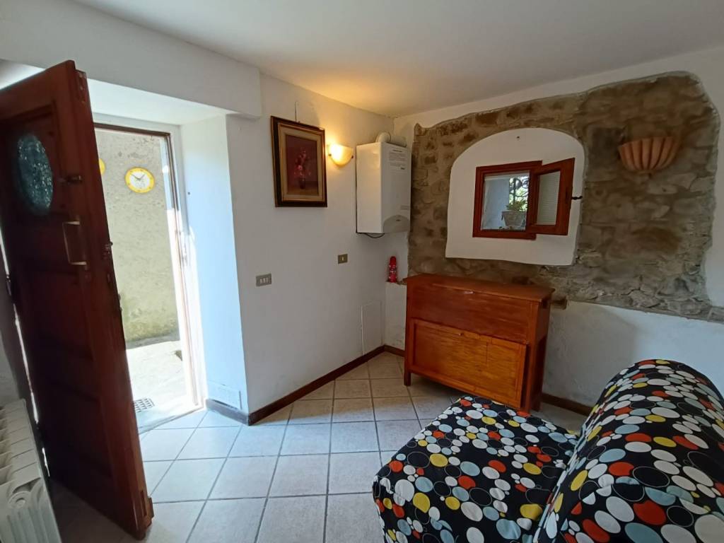 casa indipendente in vendita a San Marcello Piteglio in zona Calamecca