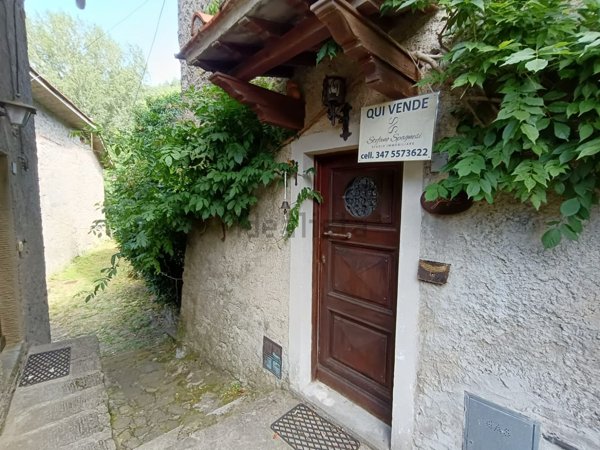 casa indipendente in vendita a San Marcello Piteglio in zona Calamecca