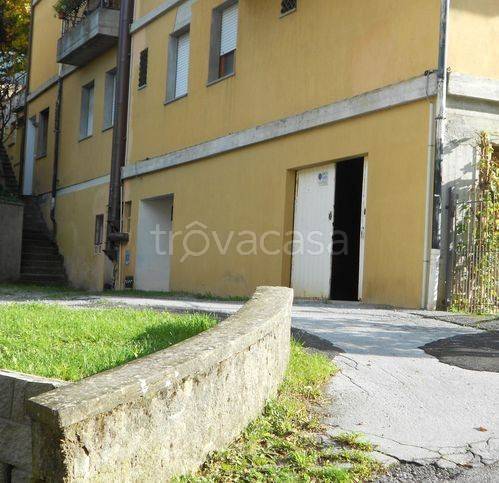 locale commerciale in vendita a San Marcello Piteglio in zona Gavinana