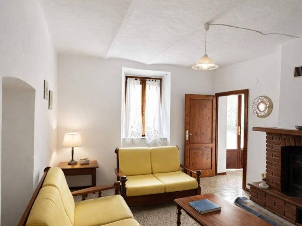 casa indipendente in vendita a San Marcello Piteglio in zona Campo Tizzoro