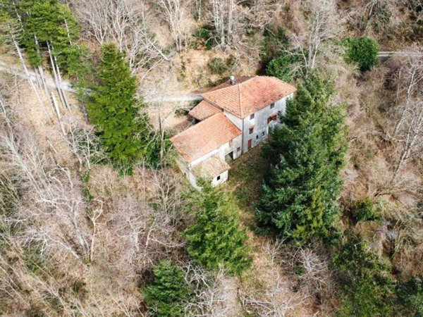 casa indipendente in vendita a San Marcello Piteglio in zona Casa di Monte