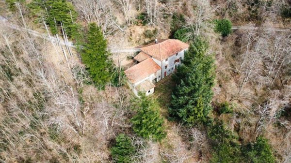 casa indipendente in vendita a San Marcello Piteglio in zona Casa di Monte