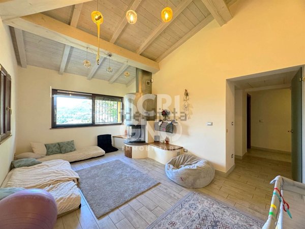 casa indipendente in vendita a San Marcello Piteglio in zona Maresca